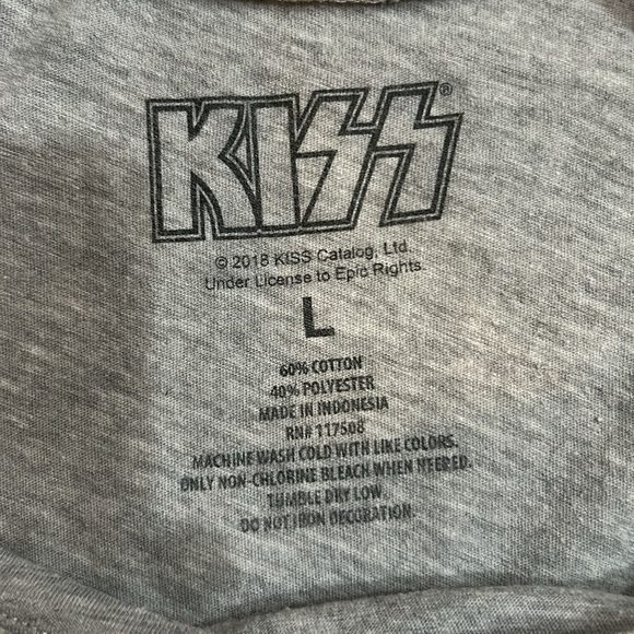 KISS IN CONCERT T-SHIRT - Picture 5 of 5